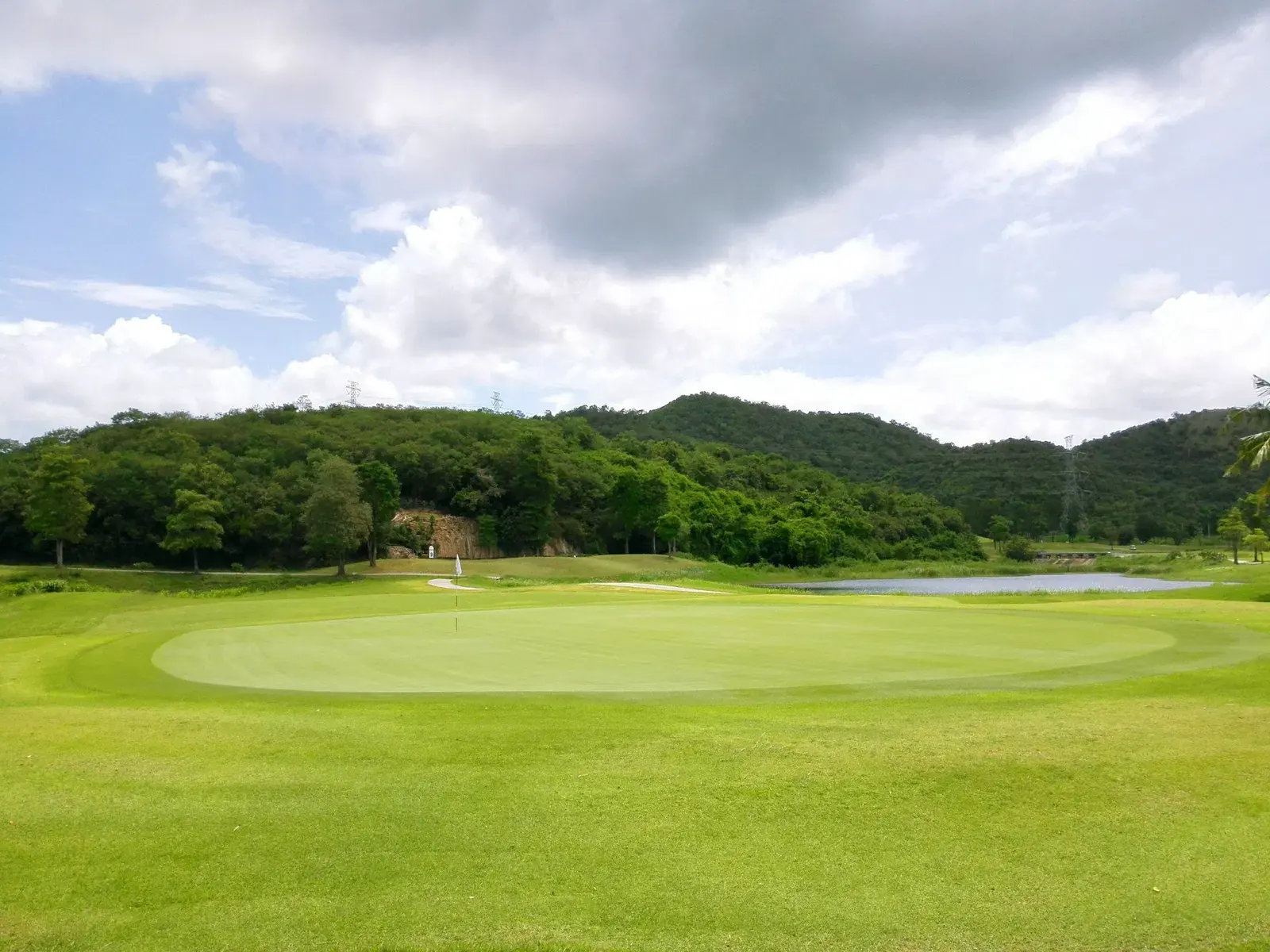 Majestic Creek Golf Club and Resort - Image 14